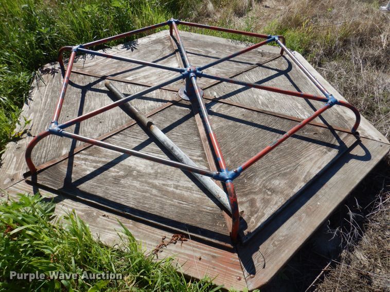 image for item MW9284 (2) merry-go-rounds