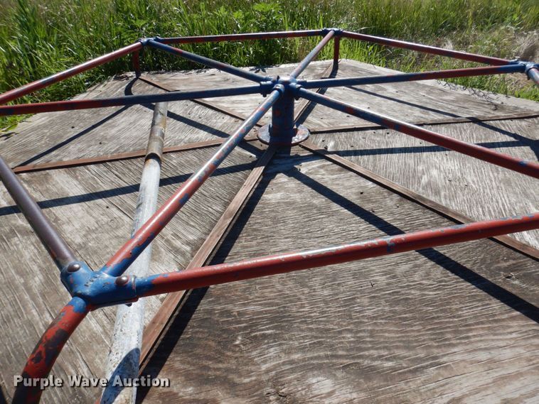 image for item MW9284 (2) merry-go-rounds