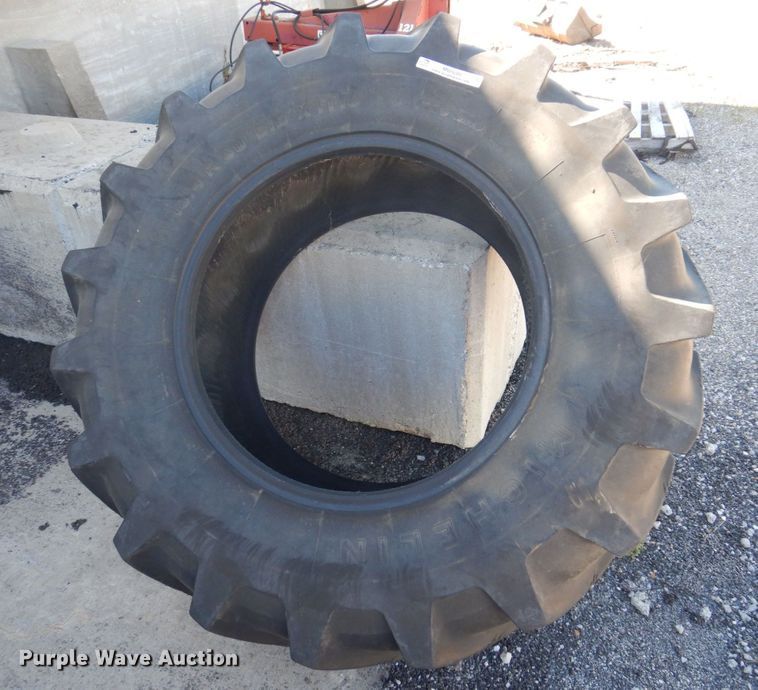 image for item MW9285 (2) Michelin tires