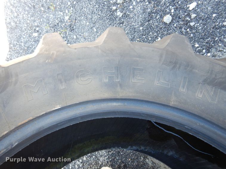 image for item MW9285 (2) Michelin tires