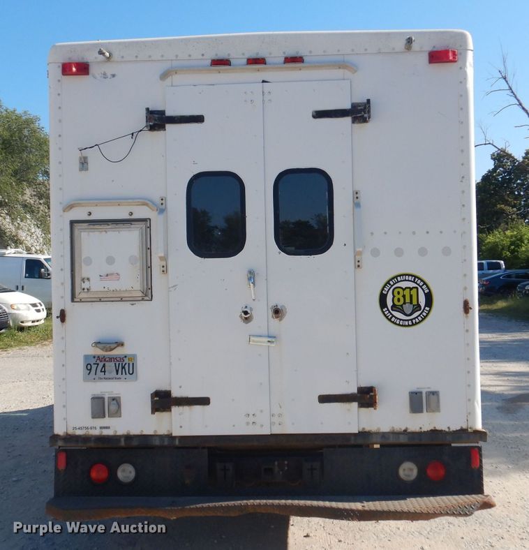 image for item DJ3837 1997 Ford E350  fiber optic splicing truck