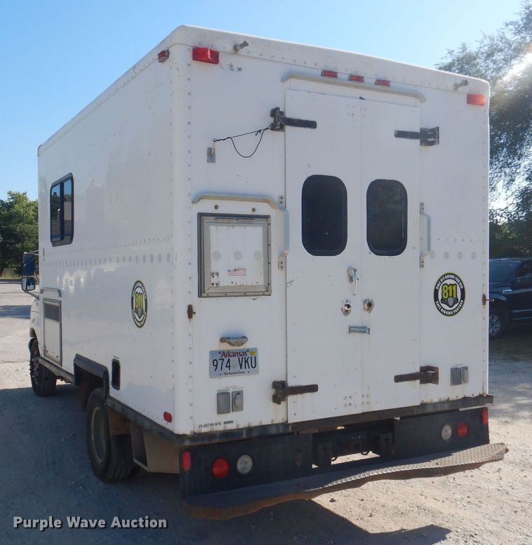 image for item DJ3837 1997 Ford E350  fiber optic splicing truck