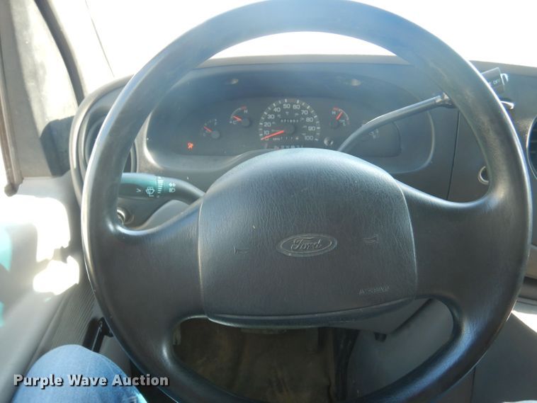 image for item DJ3837 1997 Ford E350  fiber optic splicing truck