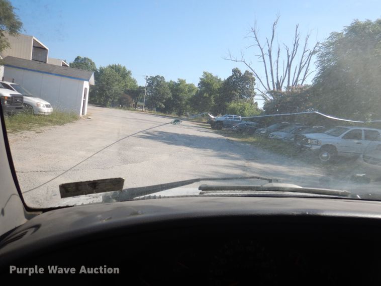 image for item DJ3837 1997 Ford E350  fiber optic splicing truck