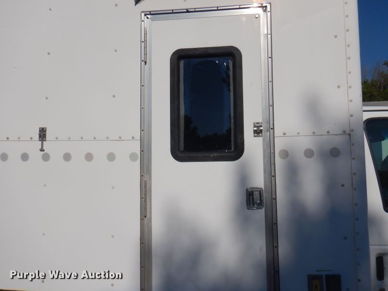 image for item DJ3837 1997 Ford E350  fiber optic splicing truck