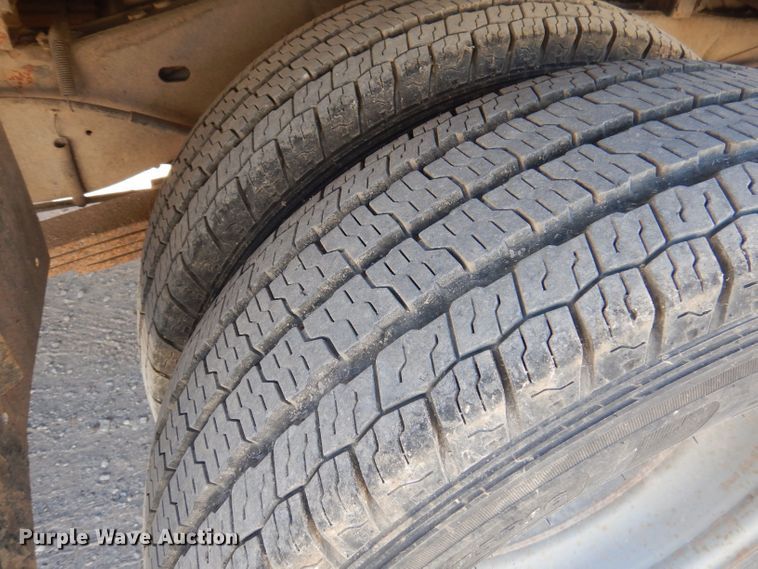 image for item DJ3837 1997 Ford E350  fiber optic splicing truck