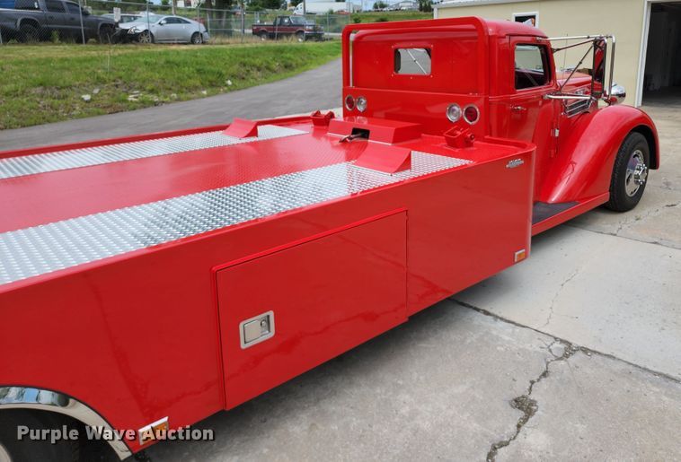 image for item DL6591 1936 Diamond T  car hauler truck