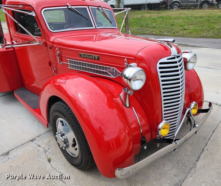 image for item DL6591 1936 Diamond T  car hauler truck