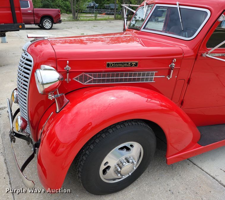 image for item DL6591 1936 Diamond T  car hauler truck