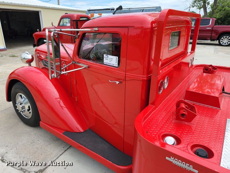 image for item DL6591 1936 Diamond T  car hauler truck