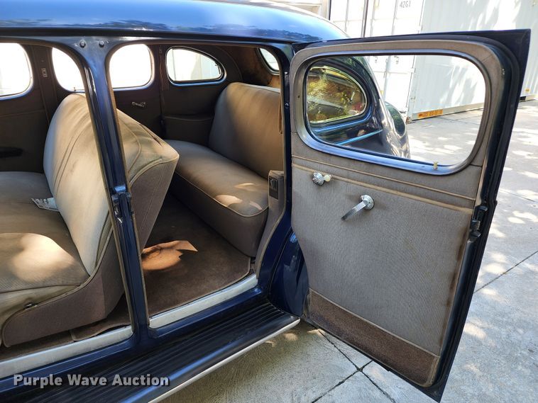 image for item DL6600 1938 Packard