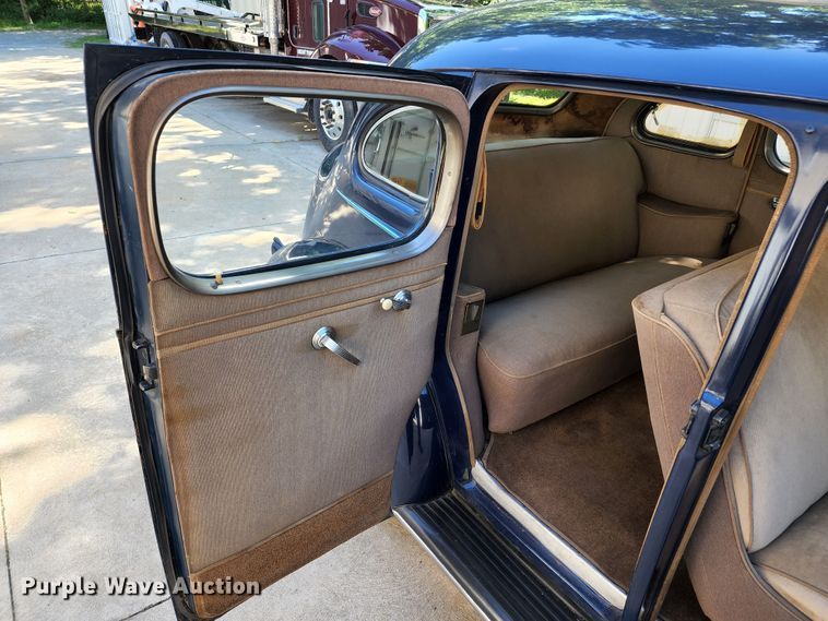 image for item DL6600 1938 Packard