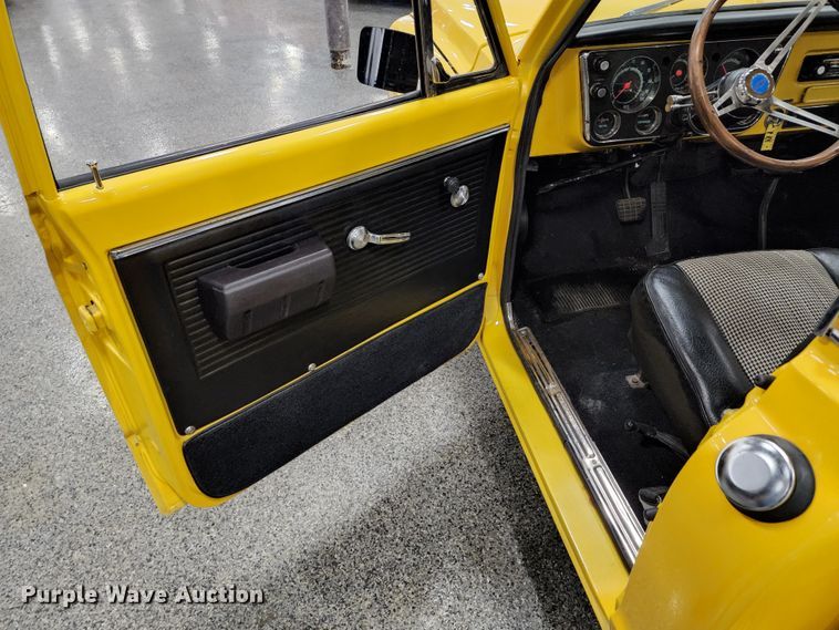 image for item DL6612 1972 Chevrolet  pickup truck