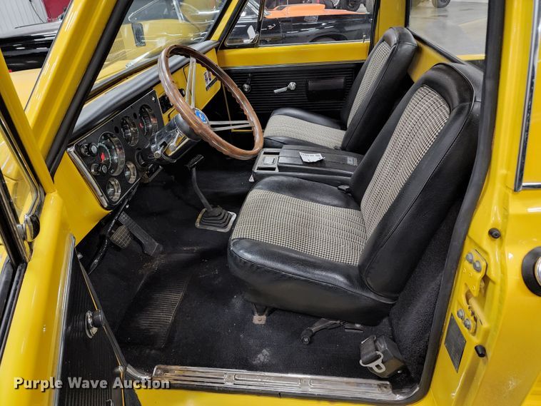 image for item DL6612 1972 Chevrolet  pickup truck