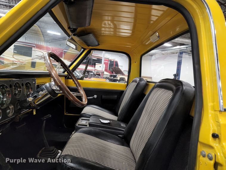 image for item DL6612 1972 Chevrolet  pickup truck