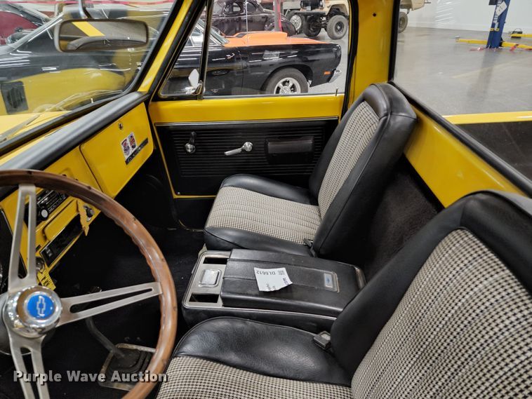 image for item DL6612 1972 Chevrolet  pickup truck