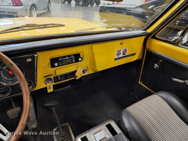 image for item DL6612 1972 Chevrolet  pickup truck