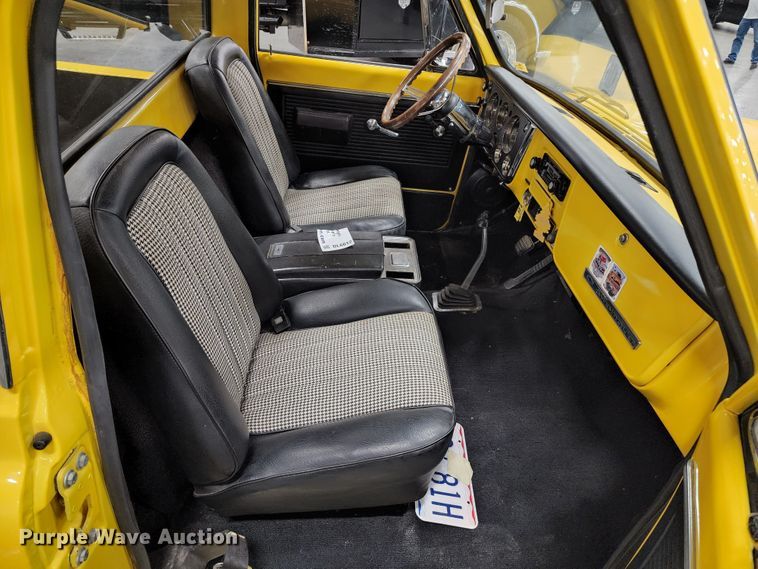 image for item DL6612 1972 Chevrolet  pickup truck