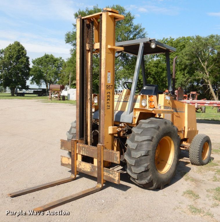 image for item DM2265 1996 Case 585E  forklift