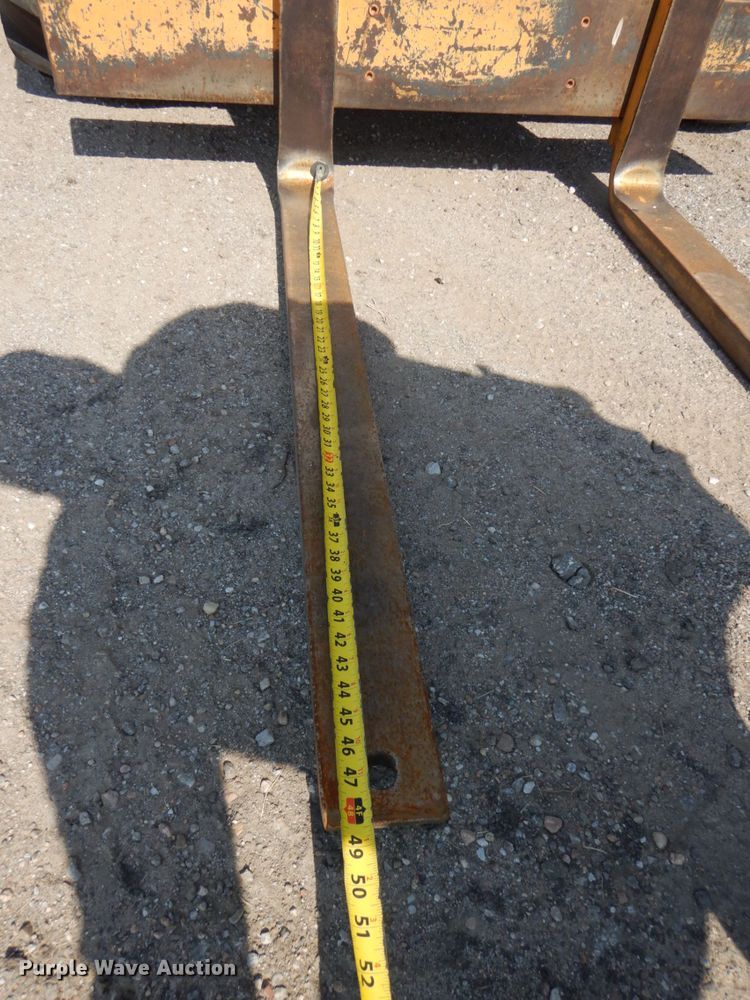 image for item DM2265 1996 Case 585E  forklift