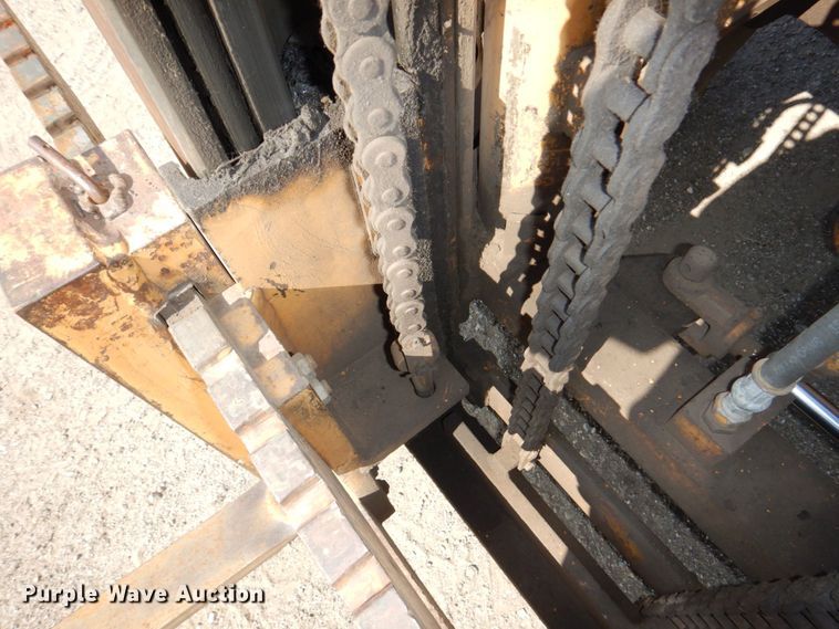 image for item DM2265 1996 Case 585E  forklift