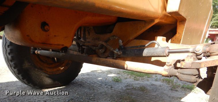 image for item DM2265 1996 Case 585E  forklift