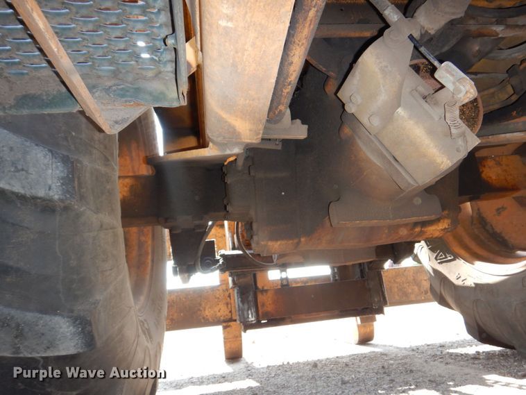 image for item DM2265 1996 Case 585E  forklift