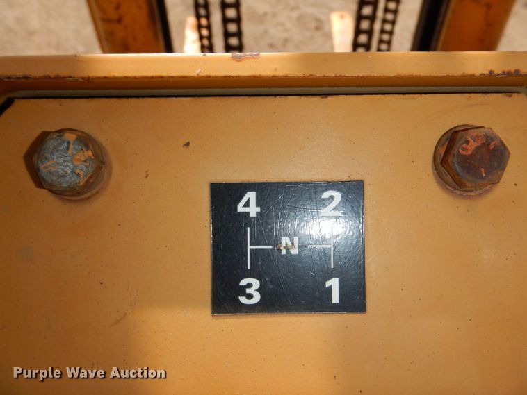 image for item DM2265 1996 Case 585E  forklift