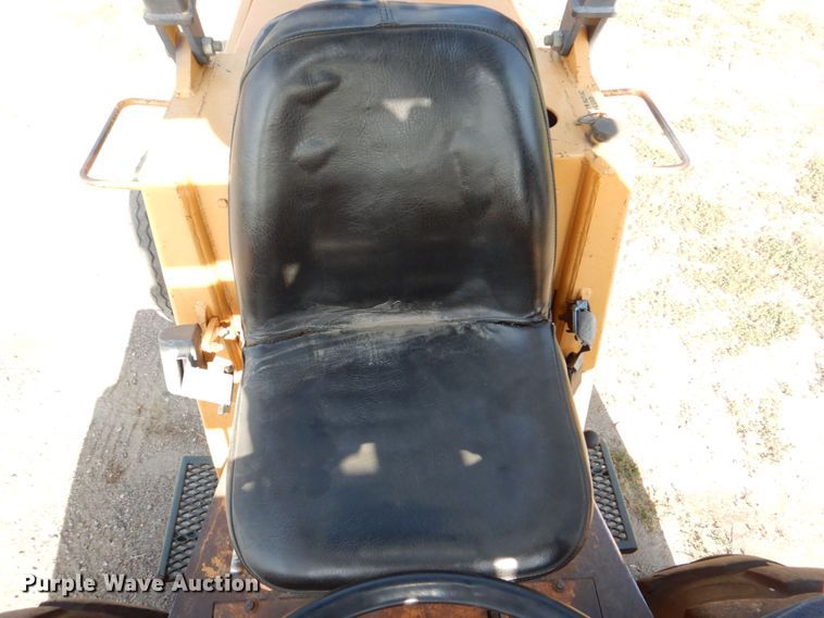 image for item DM2265 1996 Case 585E  forklift