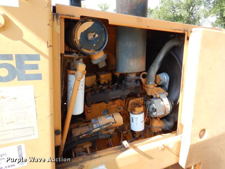 image for item DM2265 1996 Case 585E  forklift