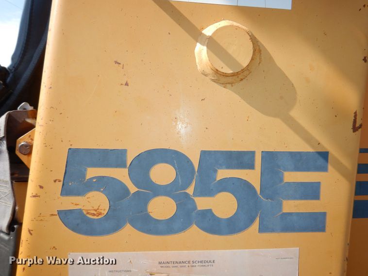 image for item DM2265 1996 Case 585E  forklift