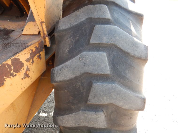 image for item DM2265 1996 Case 585E  forklift