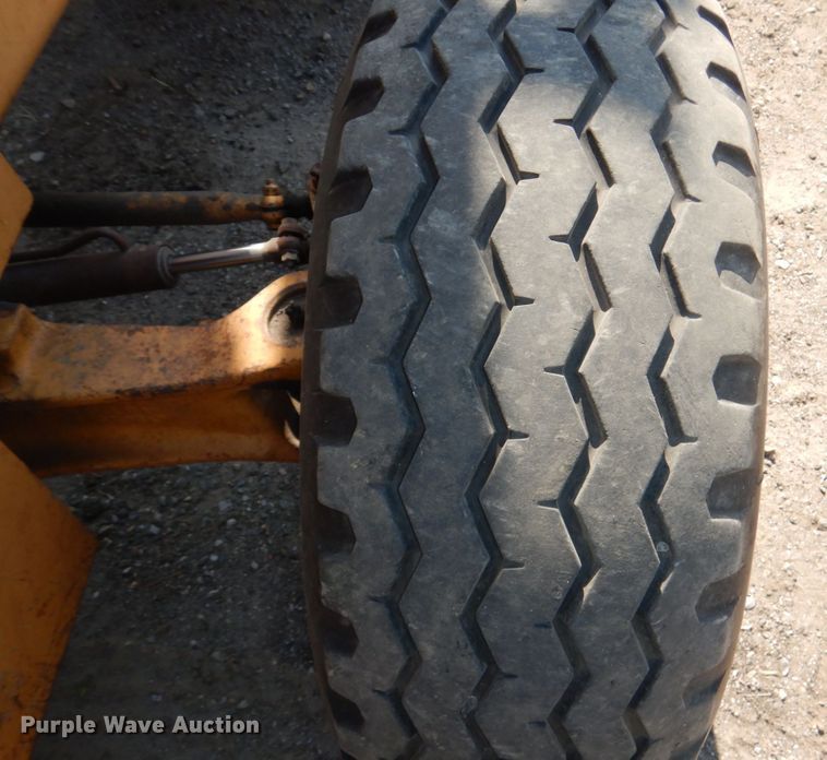 image for item DM2265 1996 Case 585E  forklift