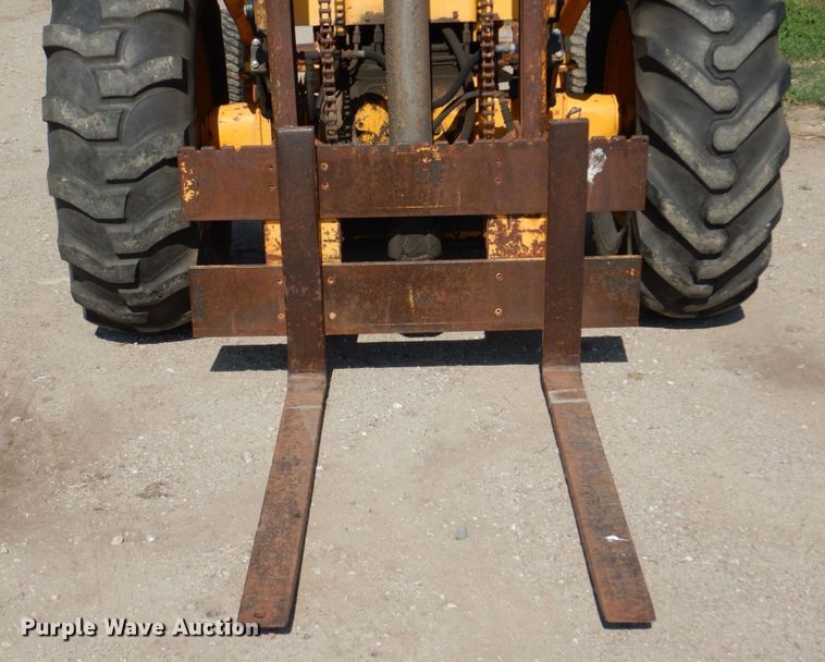 image for item DM2270 International Harvester 5410  forklift