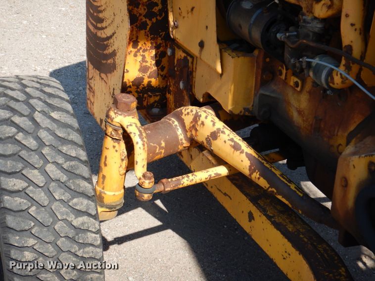 image for item DM2270 International Harvester 5410  forklift