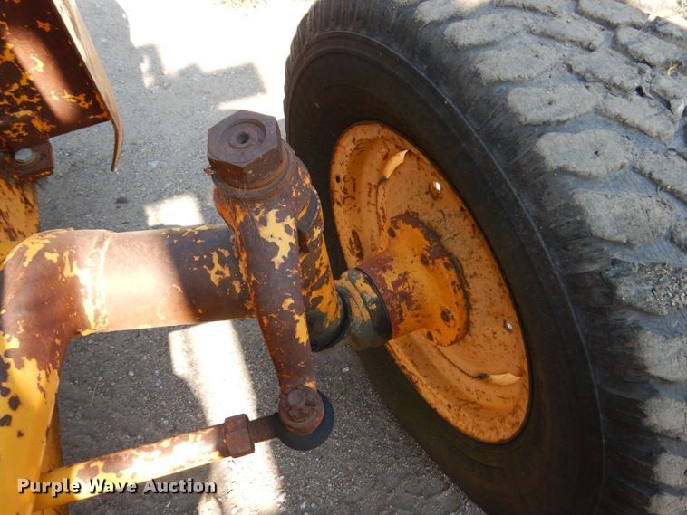 image for item DM2270 International Harvester 5410  forklift