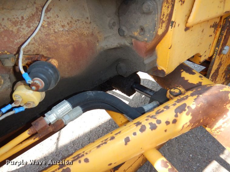 image for item DM2270 International Harvester 5410  forklift