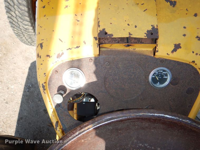 image for item DM2270 International Harvester 5410  forklift