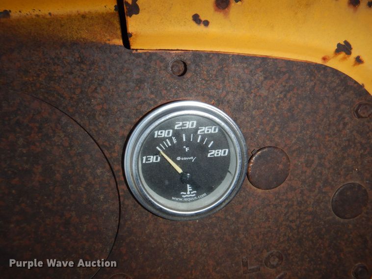 image for item DM2270 International Harvester 5410  forklift