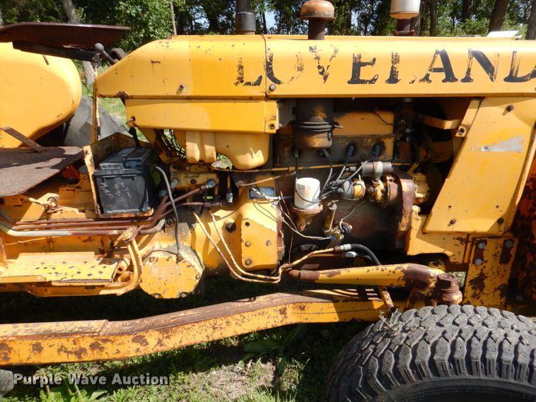 image for item DM2270 International Harvester 5410  forklift