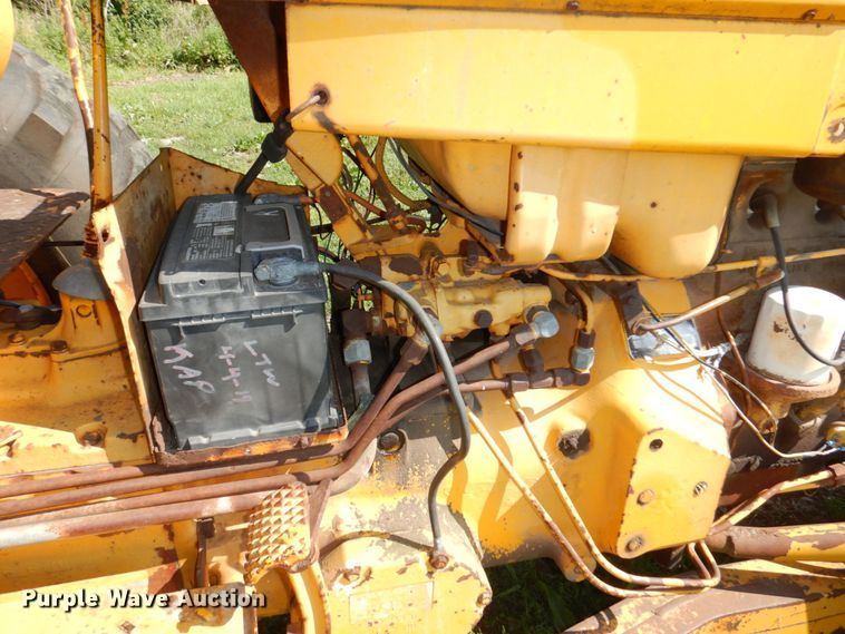 image for item DM2270 International Harvester 5410  forklift