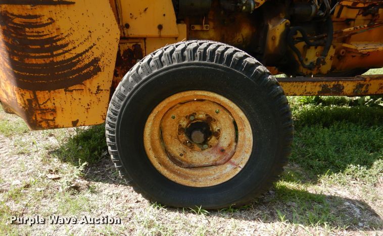 image for item DM2270 International Harvester 5410  forklift