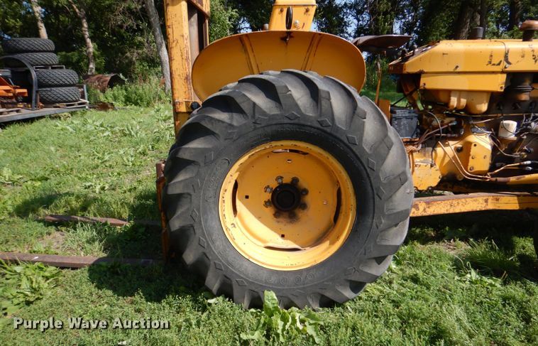 image for item DM2270 International Harvester 5410  forklift