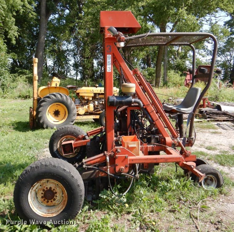 image for item DM2271 Spyder  forklift