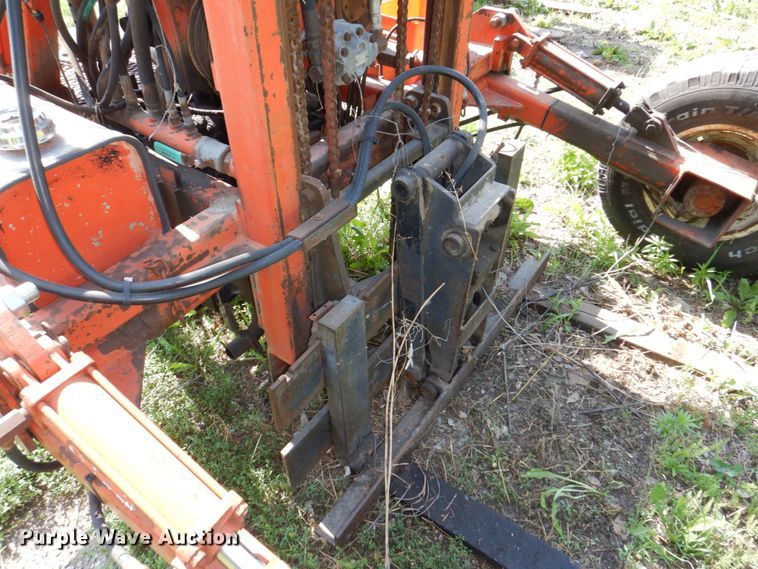 image for item DM2271 Spyder  forklift