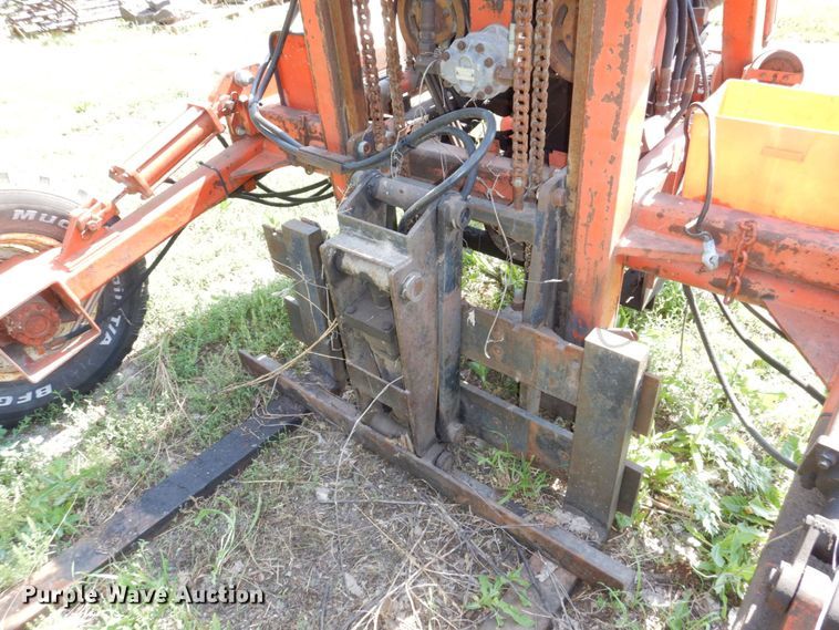 image for item DM2271 Spyder  forklift