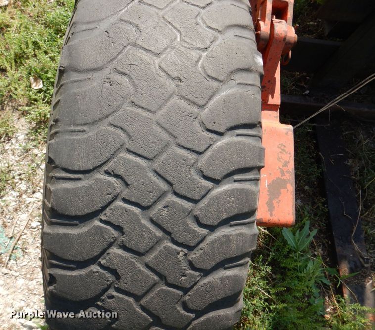 image for item DM2271 Spyder  forklift