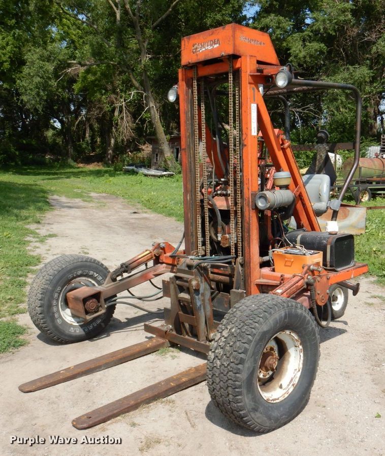 image for item DM2272 Spyder  forklift