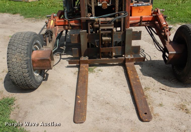 image for item DM2272 Spyder  forklift