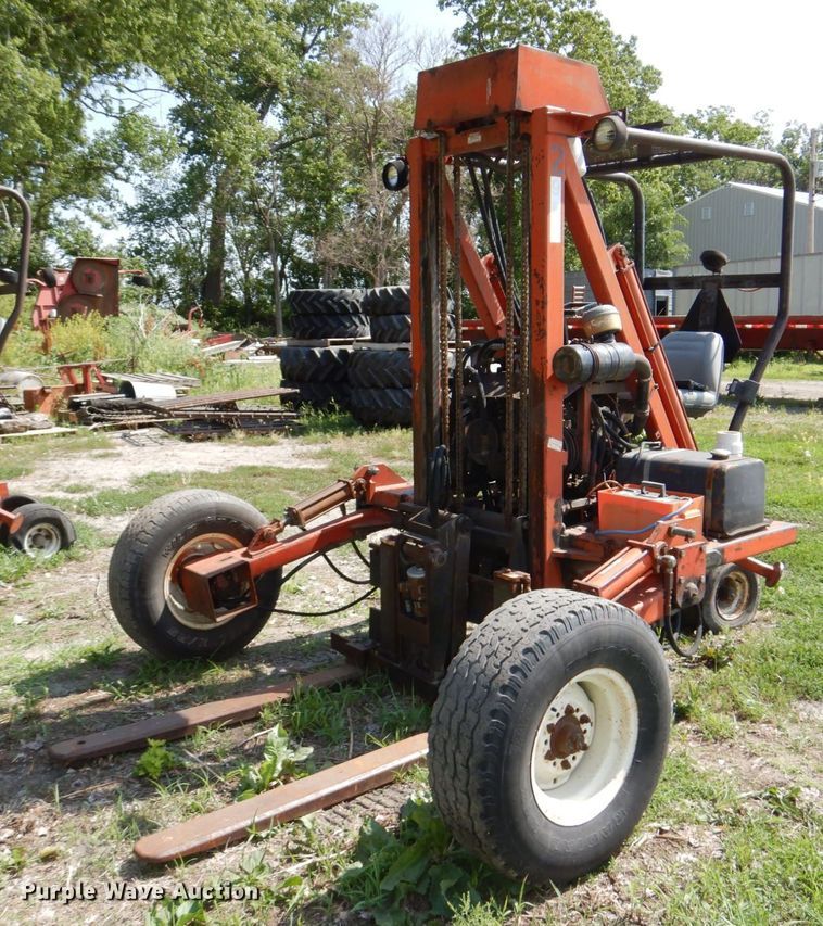 image for item DM2273 Spyder  forklift